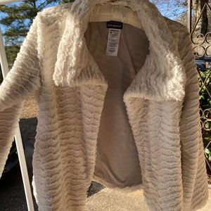 Patagonia White fur COZY jacket